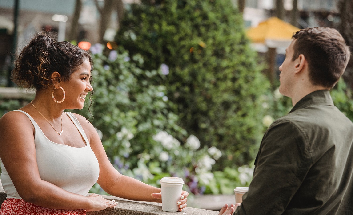 An introverted man flirts with his date