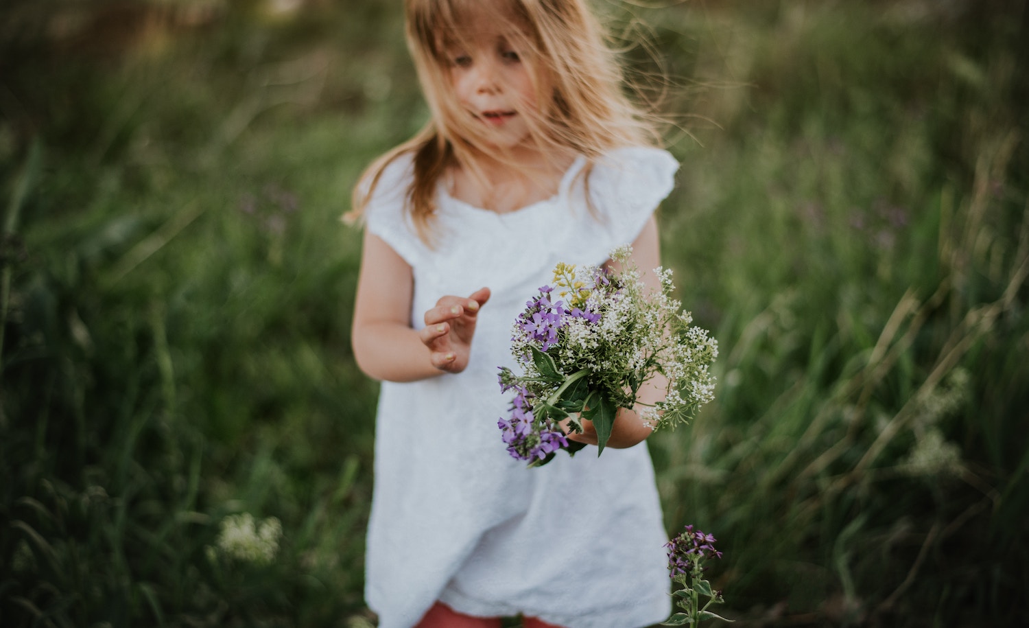 A toddler shows signs of being an introvert.