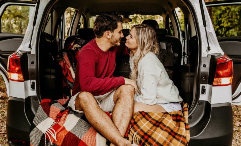 an introvert on a date with someone she met on Birdy, the new dating app
