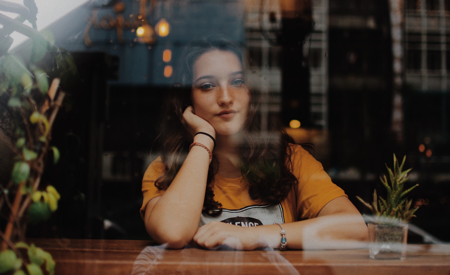 an introvert suffers from imposter syndrome