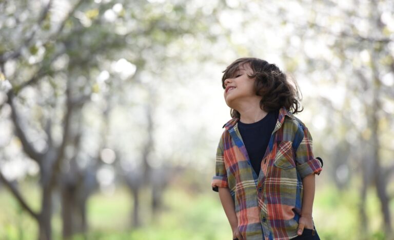 an introverted child
