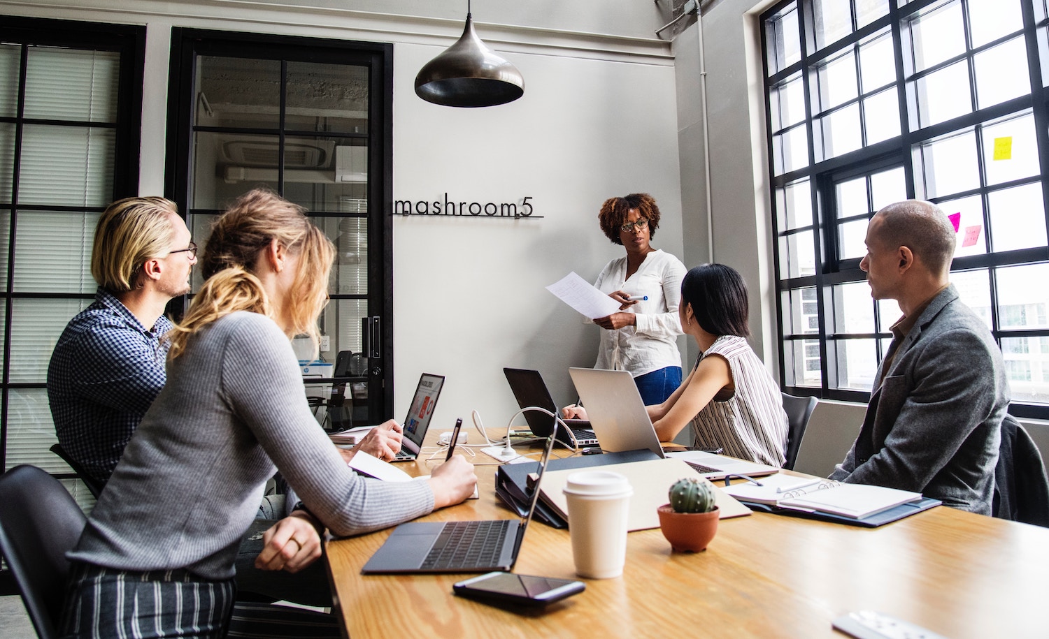 an introvert-friendly meeting
